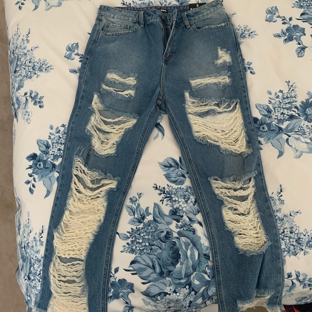 Fashion Nova Boyfriend Jeans (size 9)
